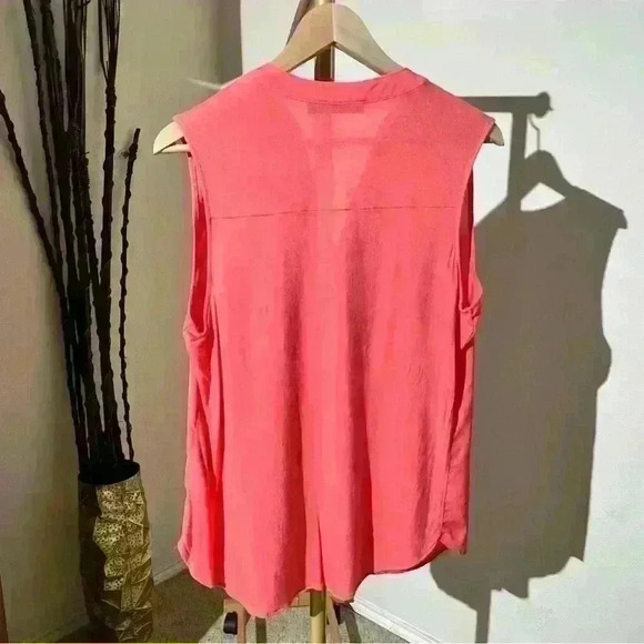 The Limited Coral Blouse - Picture 3 of 3